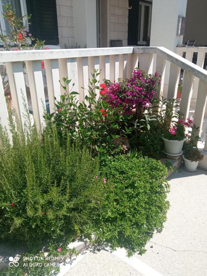 Apartman Hibiskus Бол Экстерьер фото