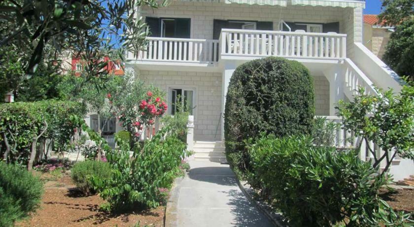 Apartman Hibiskus Бол Экстерьер фото
