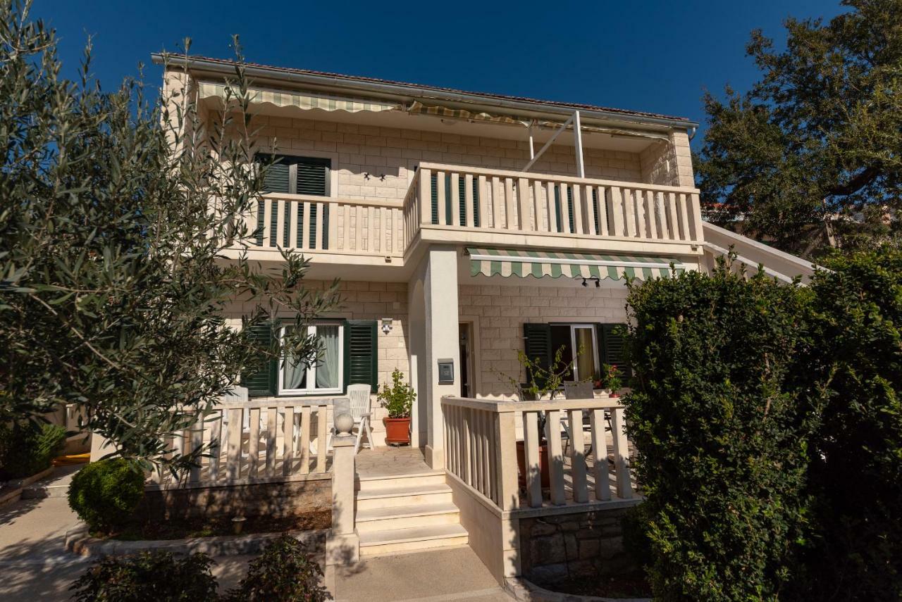 Apartman Hibiskus Бол Экстерьер фото