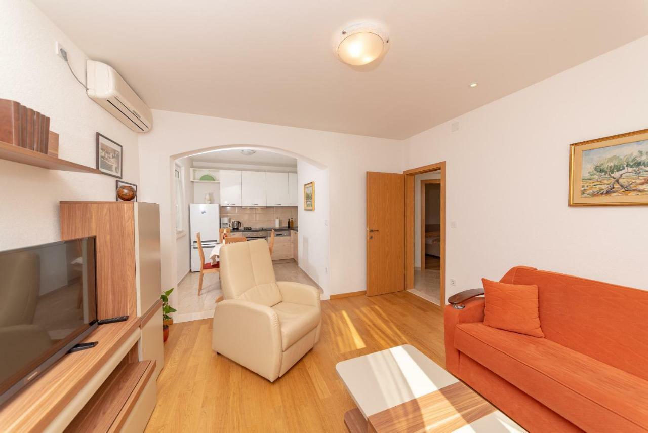 Apartman Hibiskus Бол Экстерьер фото